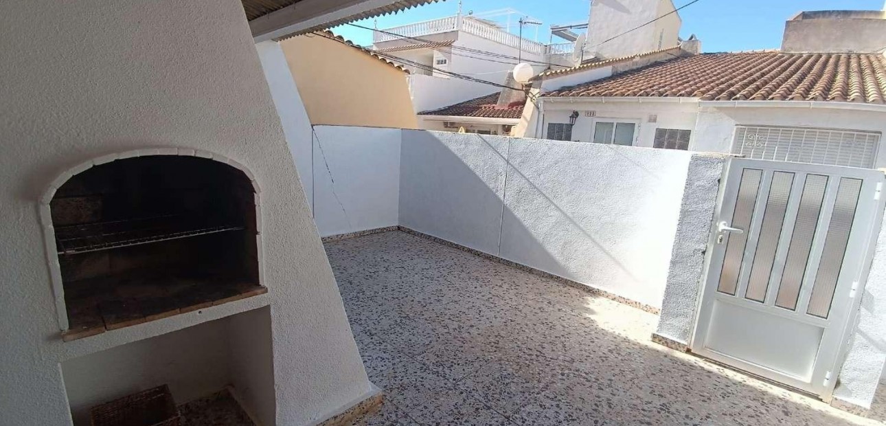 Herverkoop - Bungalow -
Torrevieja - El limonar