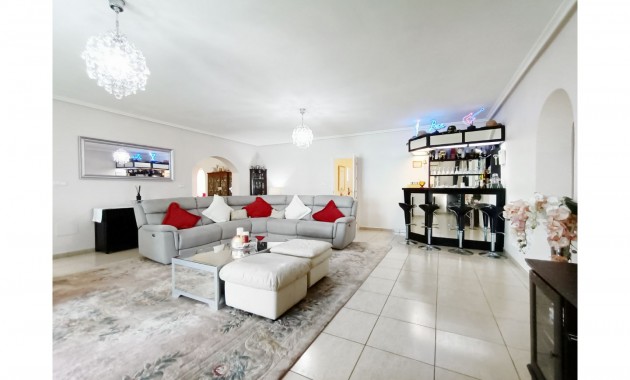 Herverkoop - Detached Villa -
Gea Y Truyols