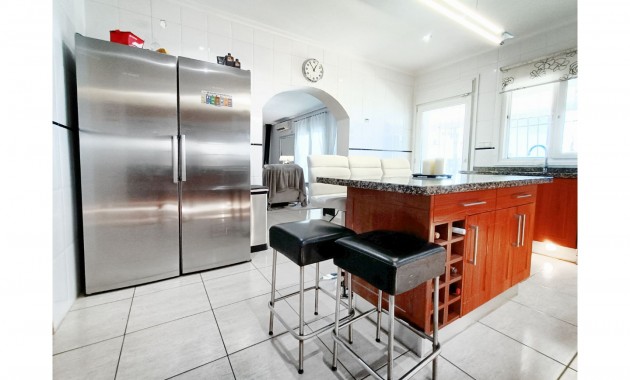 Herverkoop - Detached Villa -
Gea Y Truyols