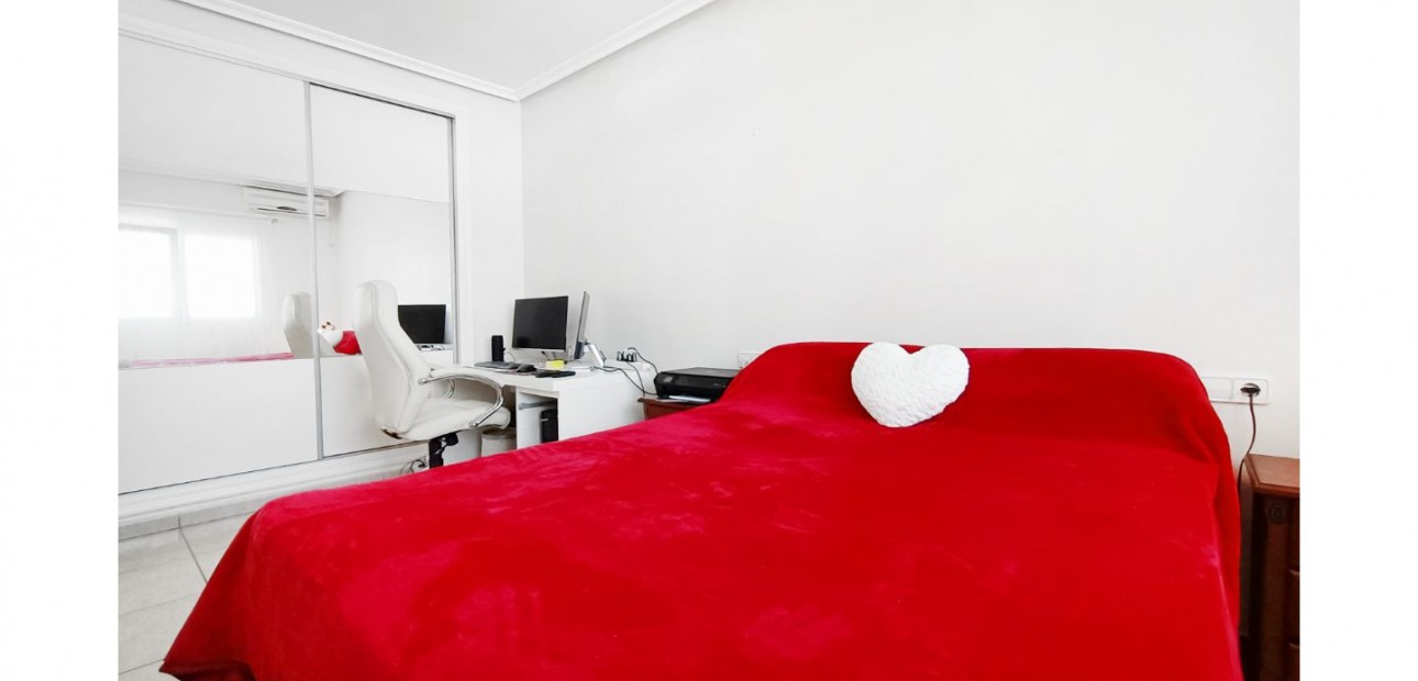 Herverkoop - Detached Villa -
Gea Y Truyols