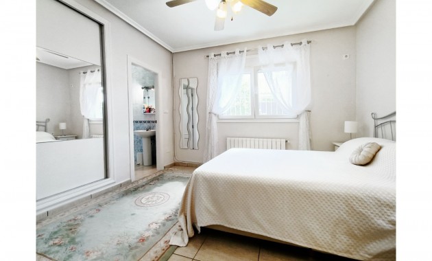 Herverkoop - Detached Villa -
Gea Y Truyols