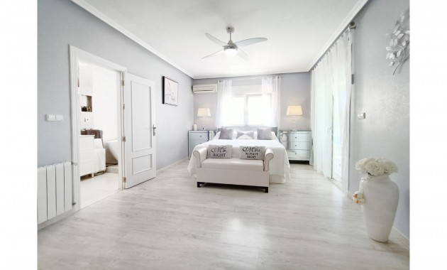 Herverkoop - Detached Villa -
Gea Y Truyols