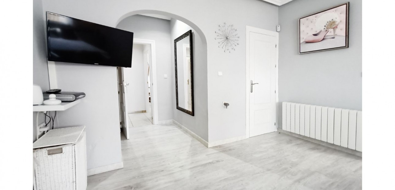 Herverkoop - Detached Villa -
Gea Y Truyols