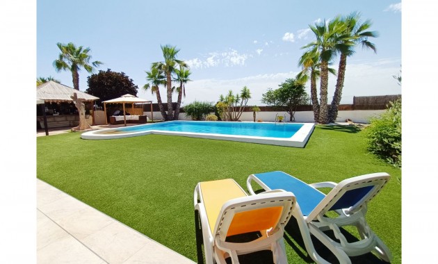 Herverkoop - Detached Villa -
Gea Y Truyols