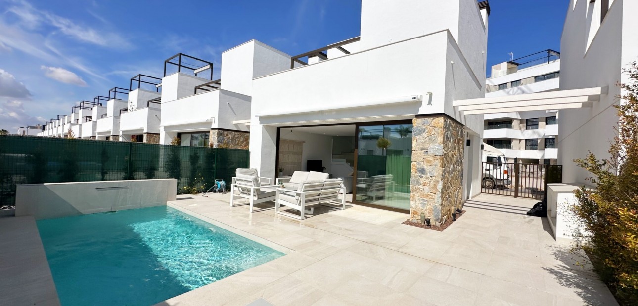 Sale - Detached Villa -
Santa Rosalia Lake and Life Resort