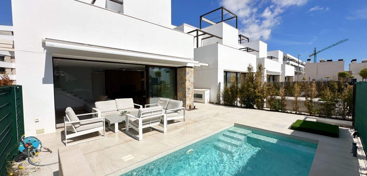 Sale - Detached Villa -
Santa Rosalia Lake and Life Resort