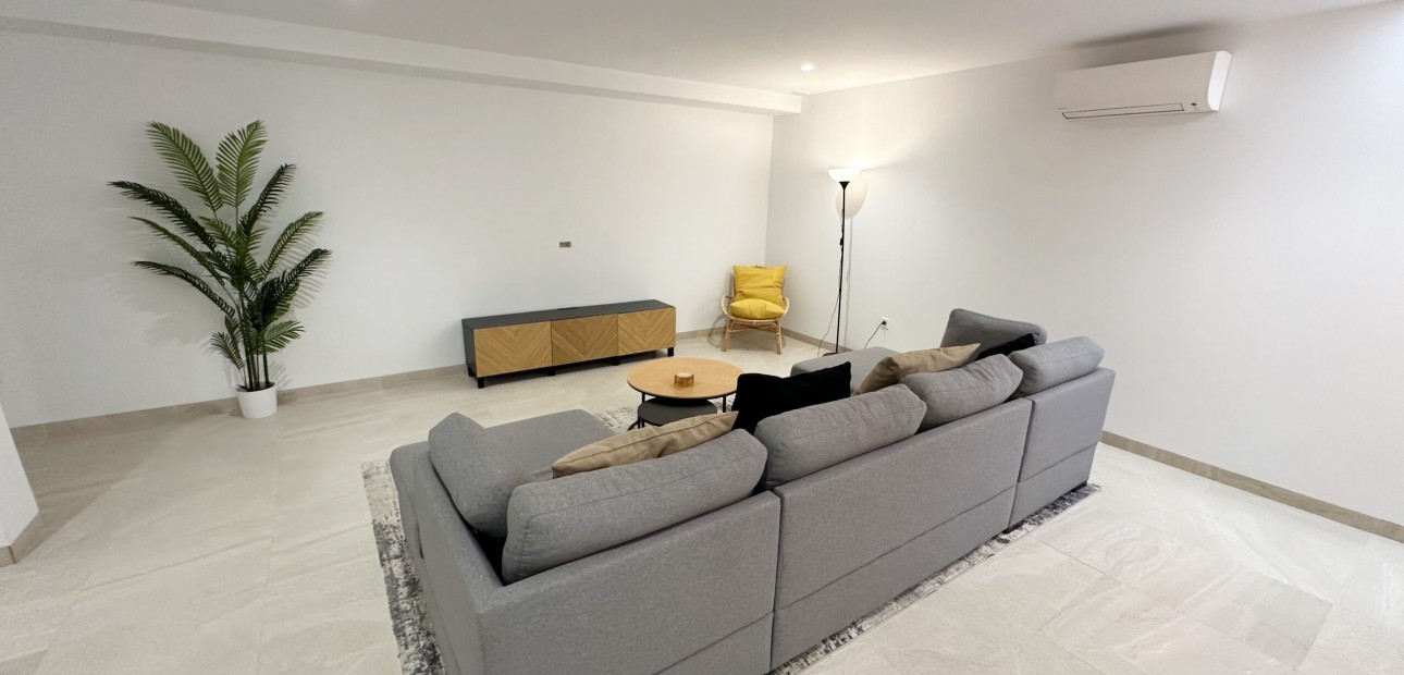 Sale - Detached Villa -
Santa Rosalia Lake and Life Resort