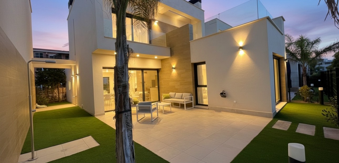 Sale - Detached Villa -
Santa Rosalia Lake and Life Resort