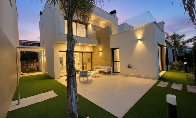 Sale - Detached Villa -
Santa Rosalia Lake and Life Resort