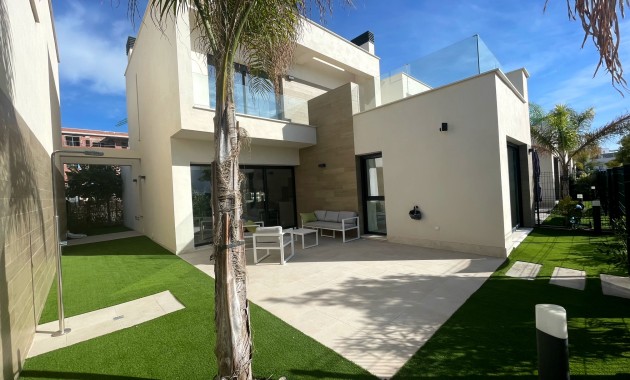 Sale - Detached Villa -
Santa Rosalia Lake and Life Resort