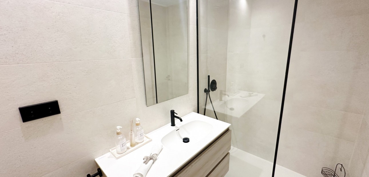 Sale - Detached Villa -
Santa Rosalia Lake and Life Resort