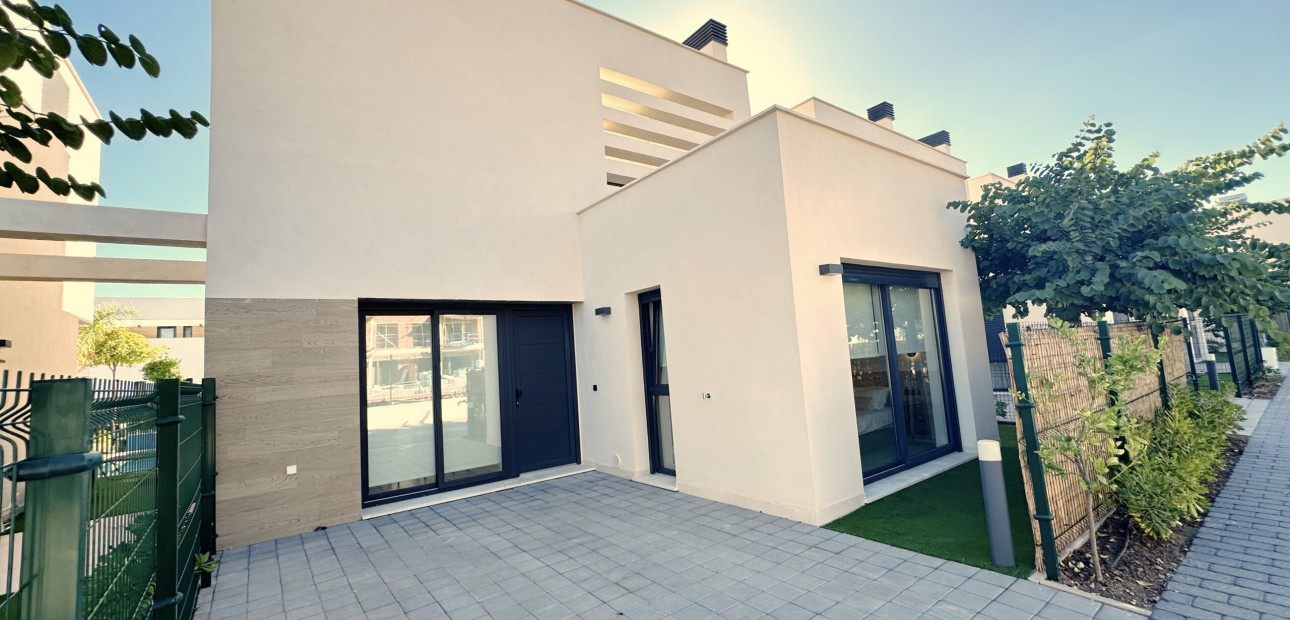 Sale - Detached Villa -
Santa Rosalia Lake and Life Resort