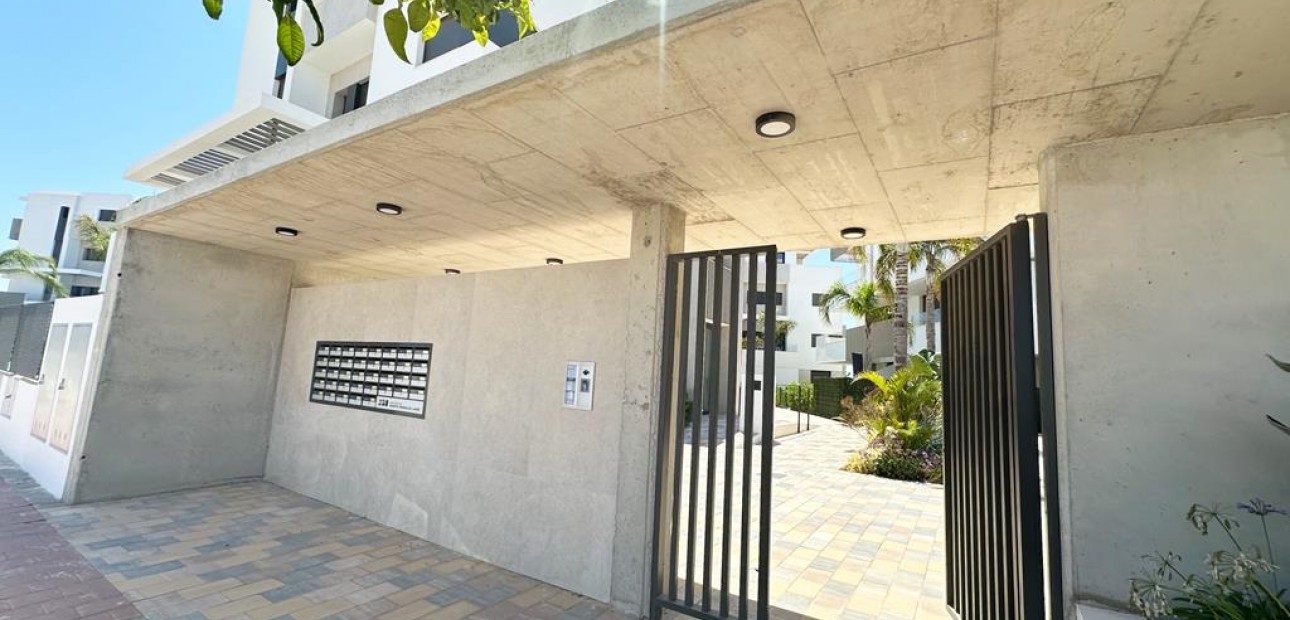 Herverkoop - Appartement / flat -
Santa Rosalia Lake and Life Resort