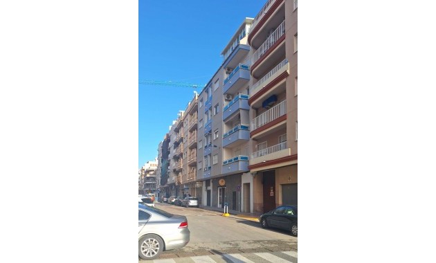 Herverkoop - Appartement / flat -
Torrevieja - El Acequión