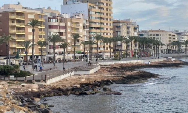 Herverkoop - Appartement / flat -
Torrevieja - El Acequión