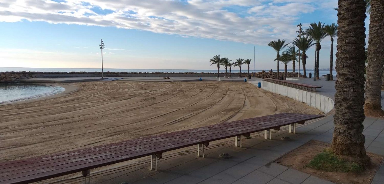 Herverkoop - Appartement / flat -
Torrevieja - El Acequión