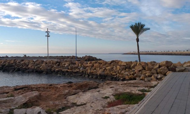 Herverkoop - Appartement / flat -
Torrevieja - El Acequión