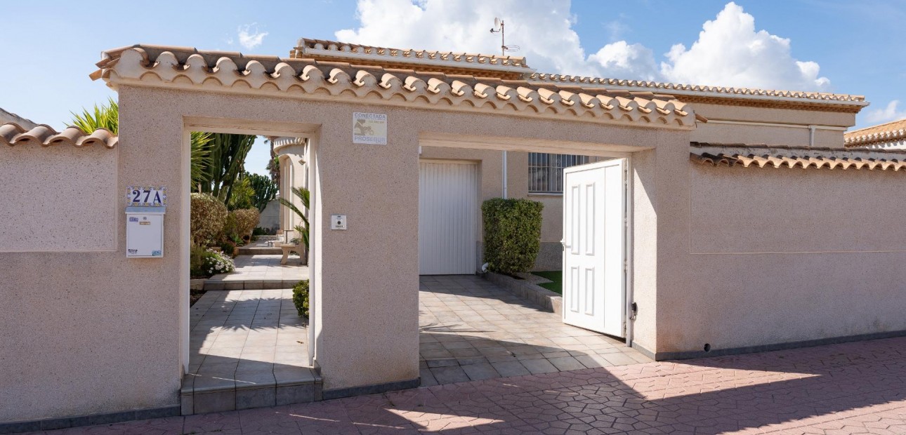 Venta - Villa -
Orihuela Costa - Playa Flamenca