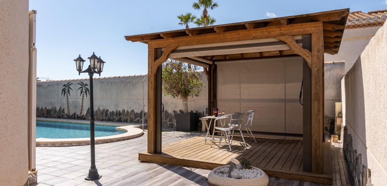 Venta - Villa -
Orihuela Costa - Playa Flamenca