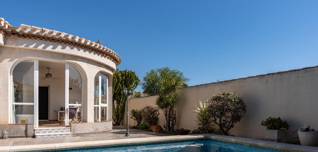 Venta - Villa -
Orihuela Costa - Playa Flamenca