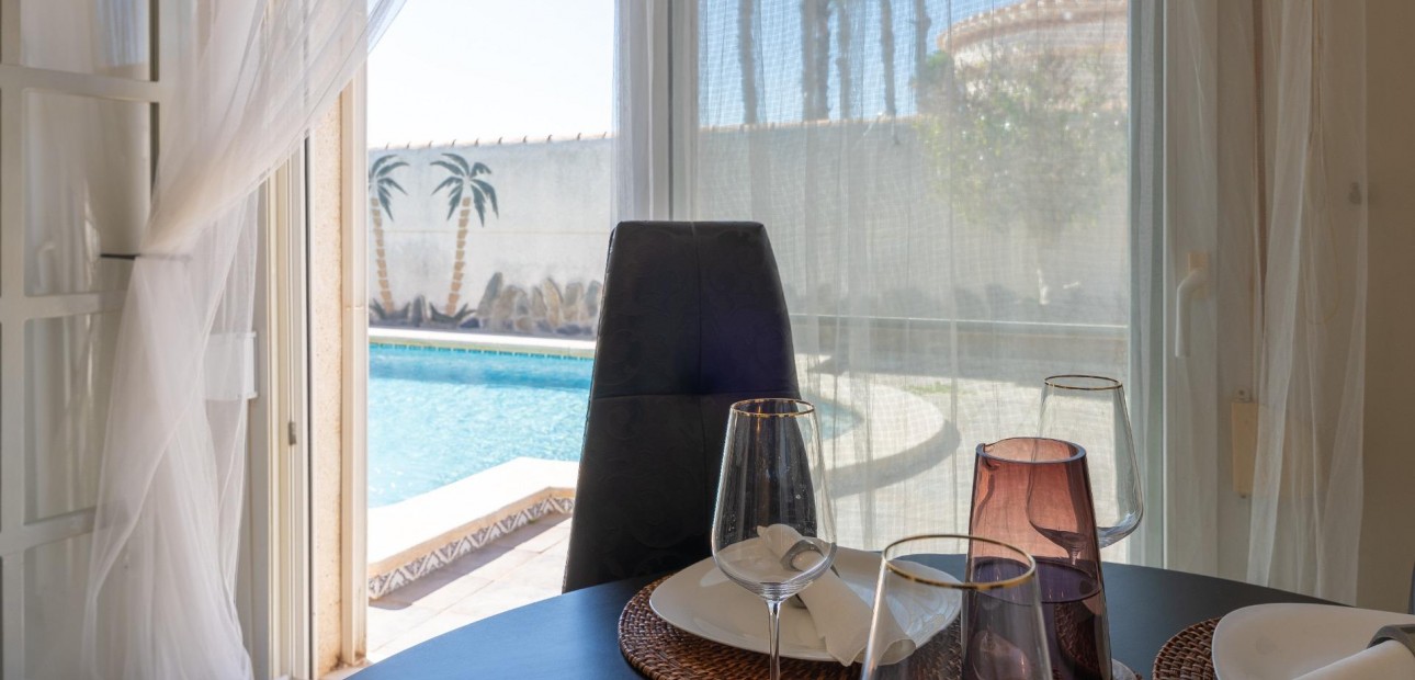 Venta - Villa -
Orihuela Costa - Playa Flamenca