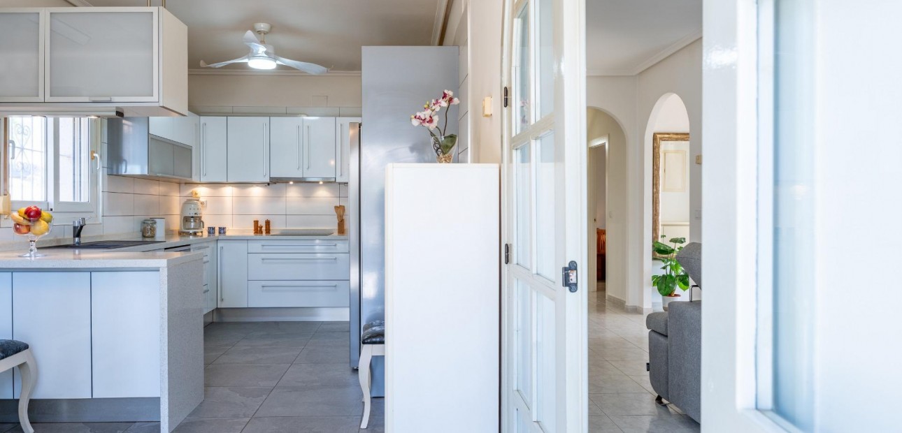 Venta - Villa -
Orihuela Costa - Playa Flamenca