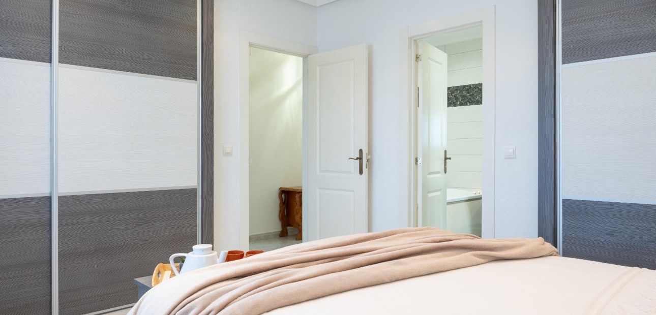 Venta - Villa -
Orihuela Costa - Playa Flamenca