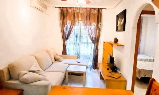 Herverkoop - Appartement / flat -
Torrevieja - Estacion de autobuses