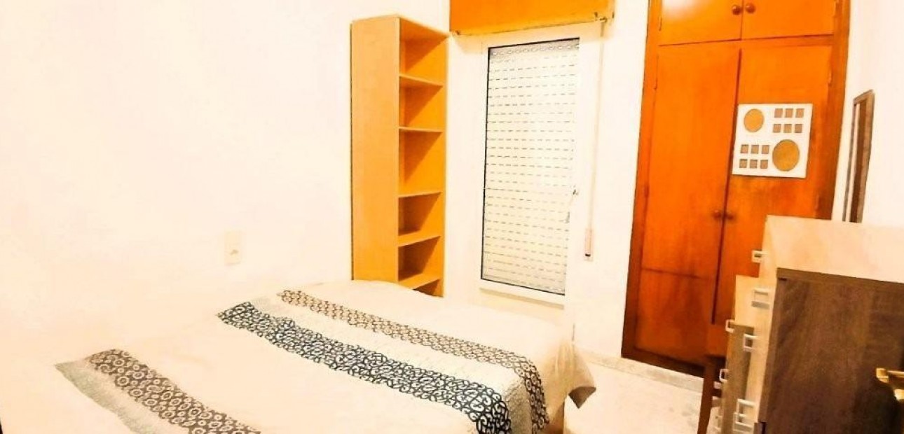 Herverkoop - Appartement / flat -
Torrevieja - Estacion de autobuses