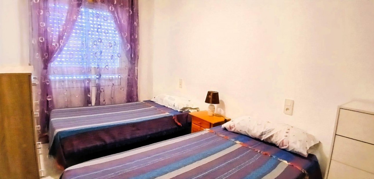 Herverkoop - Appartement / flat -
Torrevieja - Estacion de autobuses