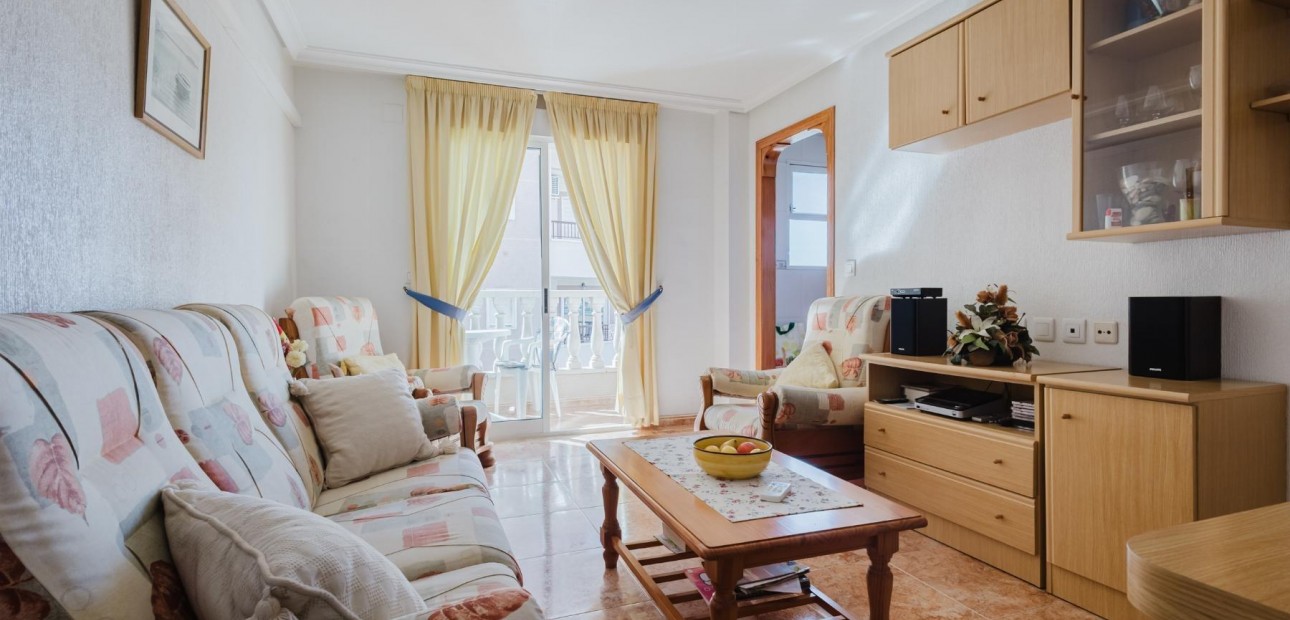 Herverkoop - Appartement / flat -
Torrevieja - Centro