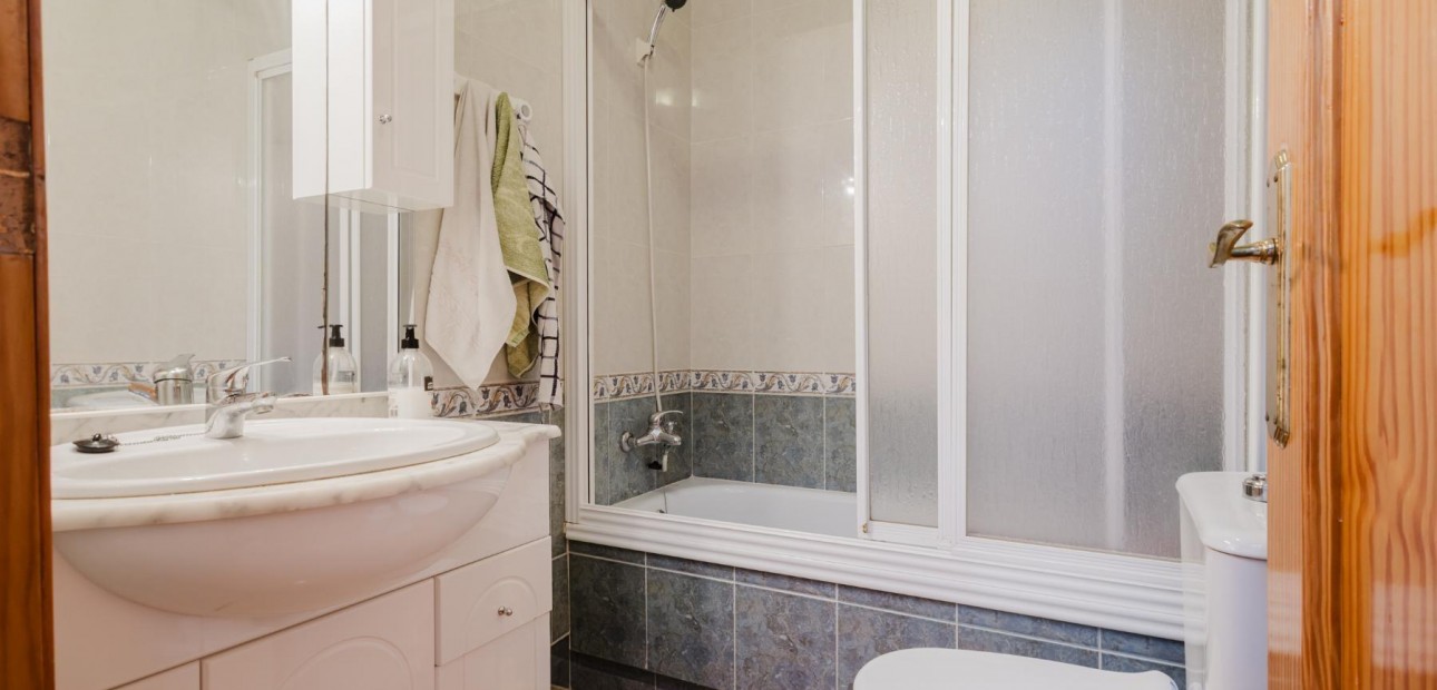 Herverkoop - Appartement / flat -
Torrevieja - Centro