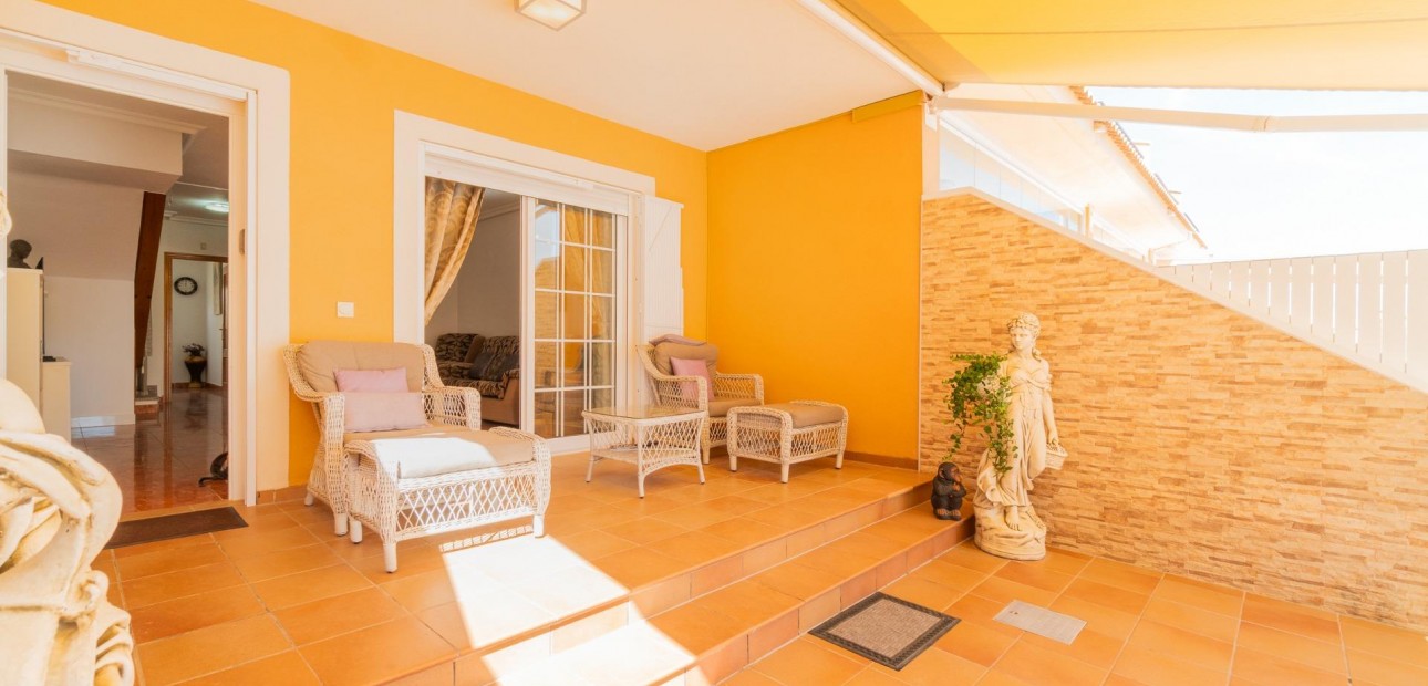 Venta - Terraced house -
Orihuela Costa - Villamartin