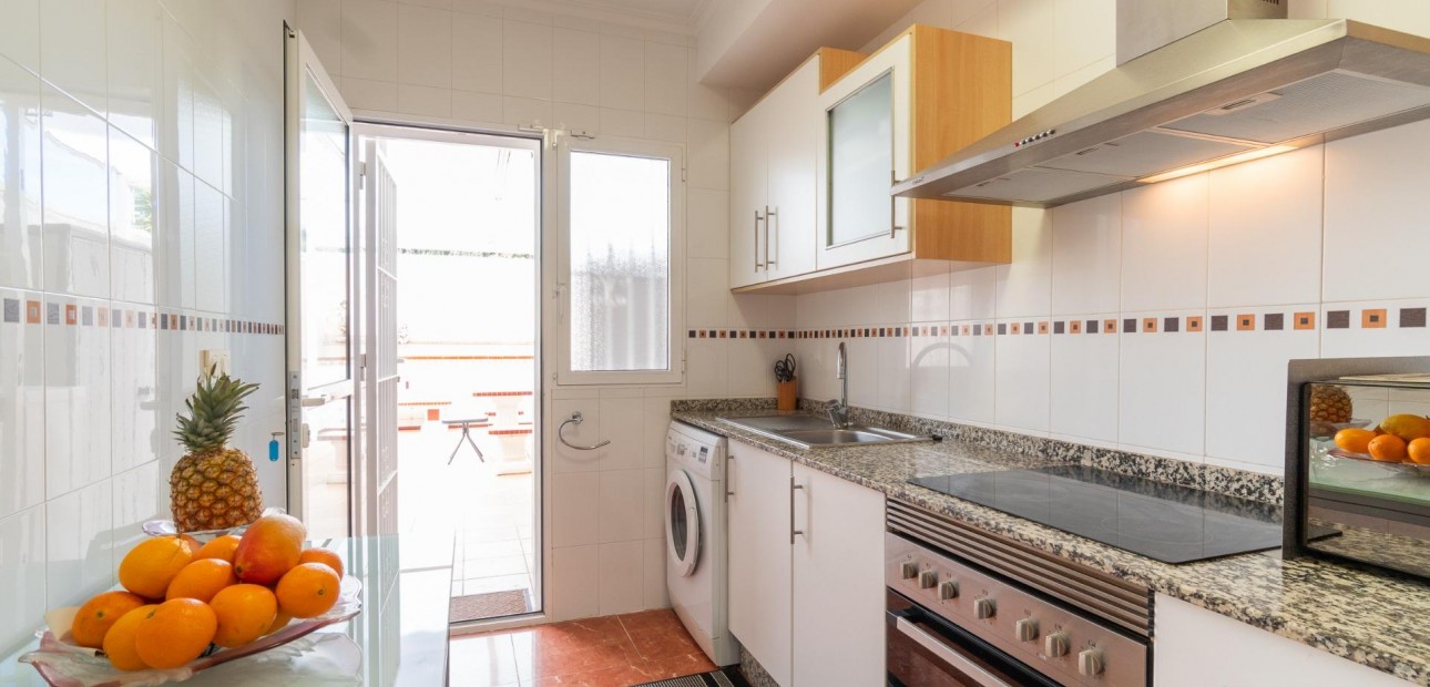 Venta - Terraced house -
Orihuela Costa - Villamartin