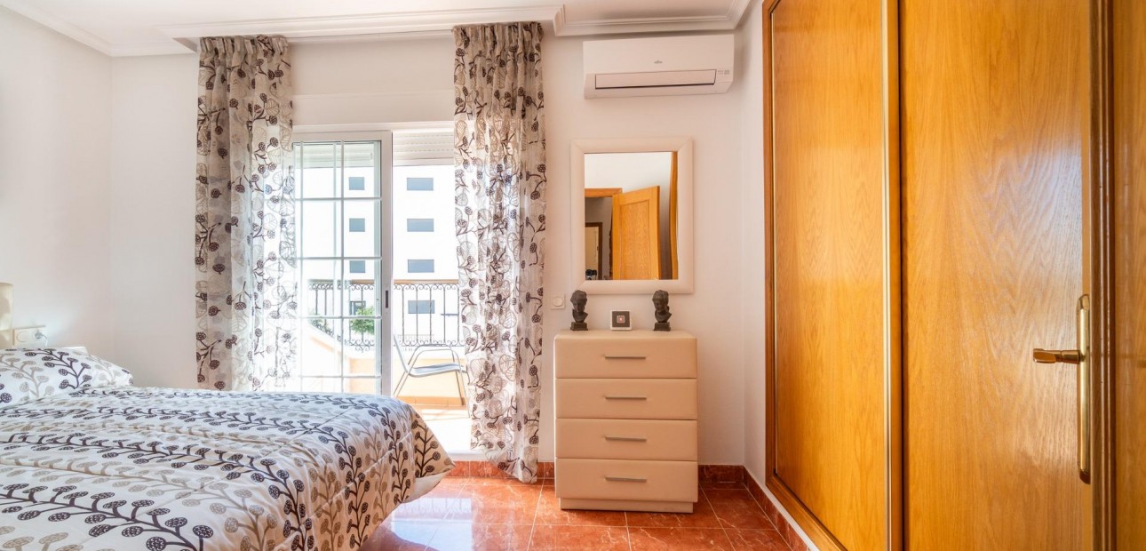 Venta - Terraced house -
Orihuela Costa - Villamartin