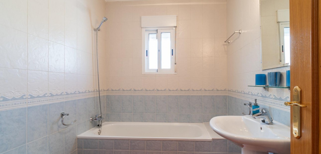 Venta - Terraced house -
Orihuela Costa - Villamartin