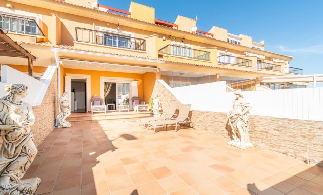 Venta - Terraced house -
Orihuela Costa - Villamartin
