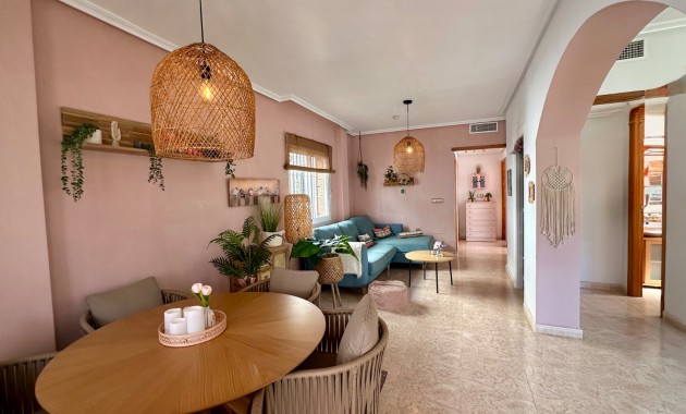 Venta - Villa -
Guardamar del Segura - El Raso