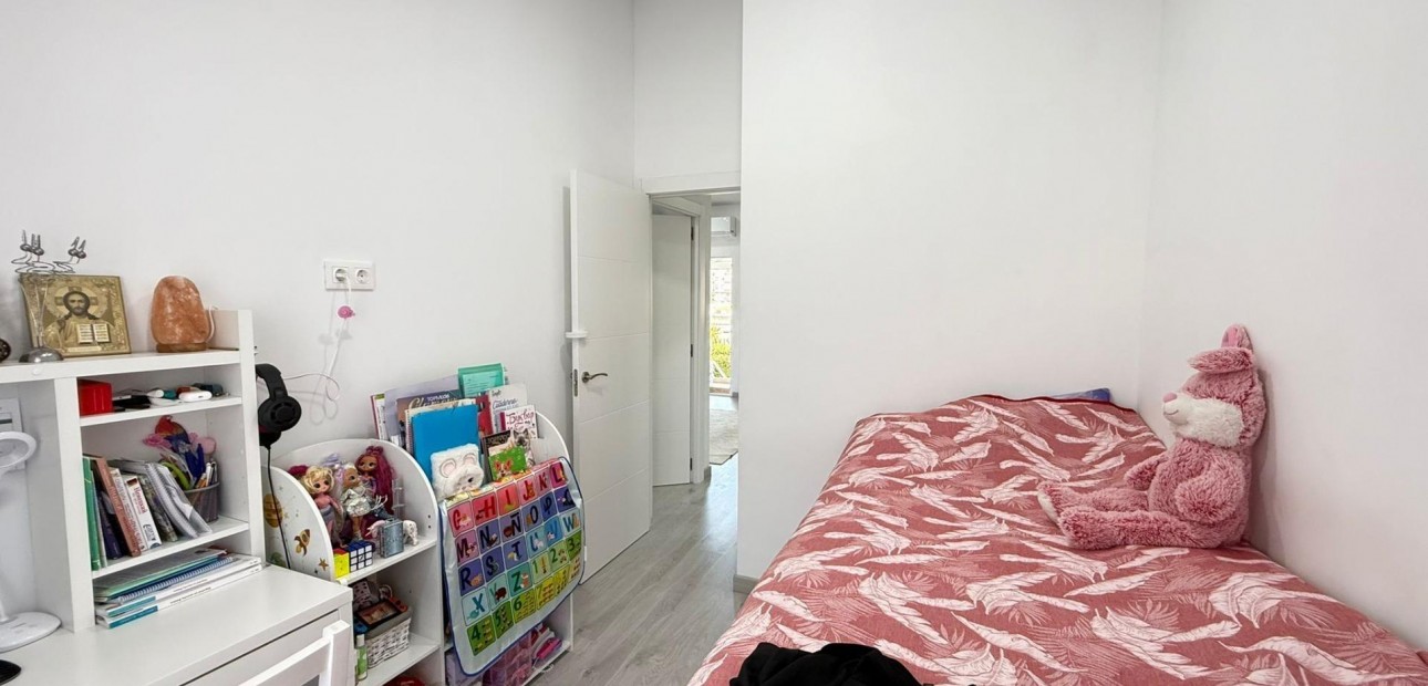 Venta - Bungalow -
Torrevieja - Playa del cura