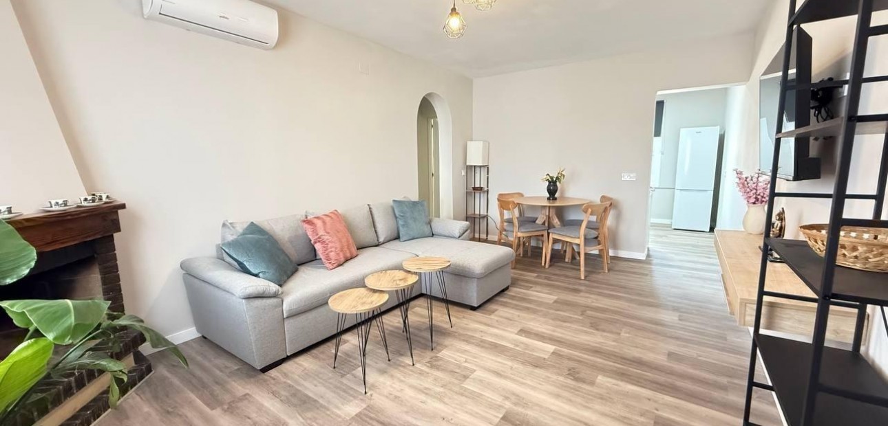 Venta - Bungalow -
Orihuela Costa - La Regia