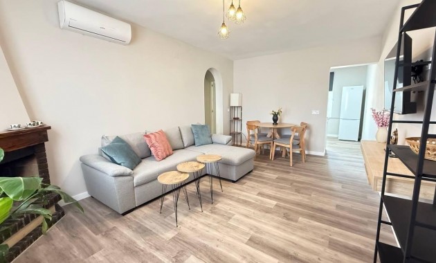 Venta - Bungalow -
Orihuela Costa - La Regia