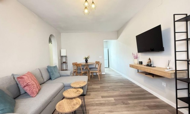 Venta - Bungalow -
Orihuela Costa - La Regia