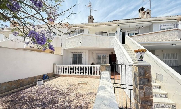 Venta - Bungalow -
Orihuela Costa - La Regia