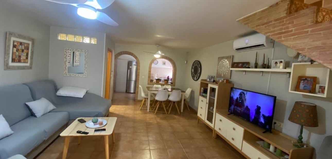 Venta - Terraced house -
Torrevieja - Playa de los Naufragos