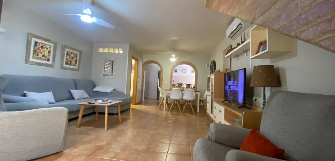Venta - Terraced house -
Torrevieja - Playa de los Naufragos