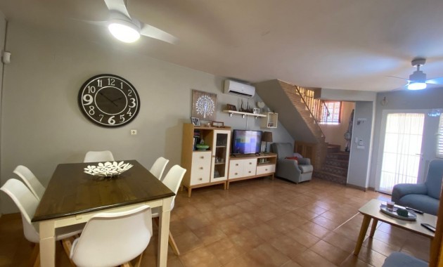 Venta - Terraced house -
Torrevieja - Playa de los Naufragos