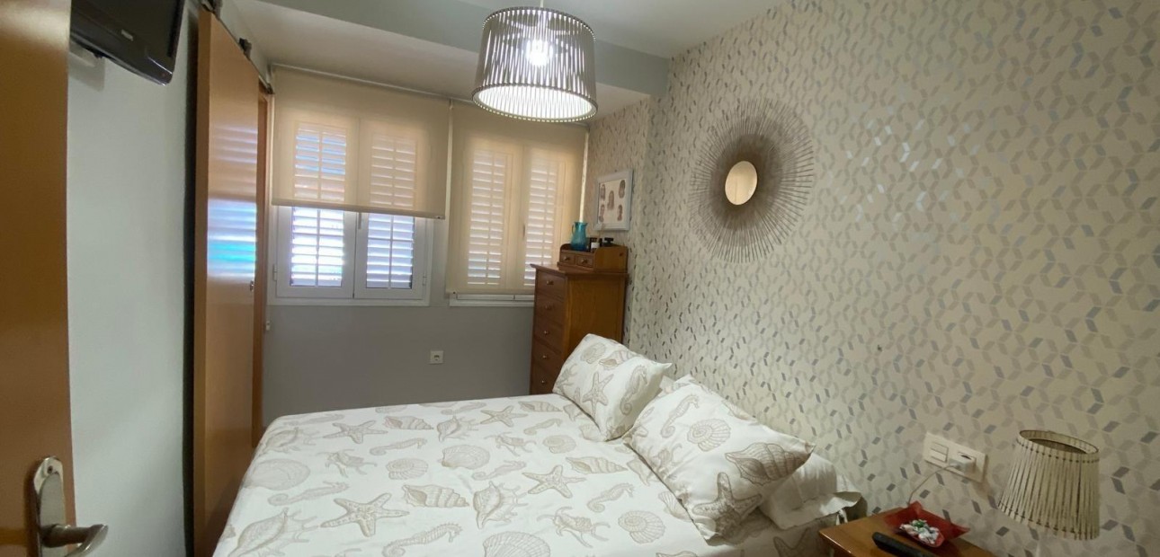 Venta - Terraced house -
Torrevieja - Playa de los Naufragos