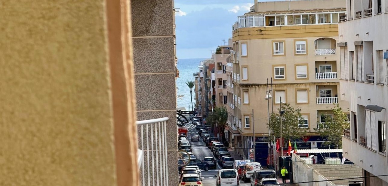 Venta - Apartamento / piso -
Torrevieja - Estacion de autobuses