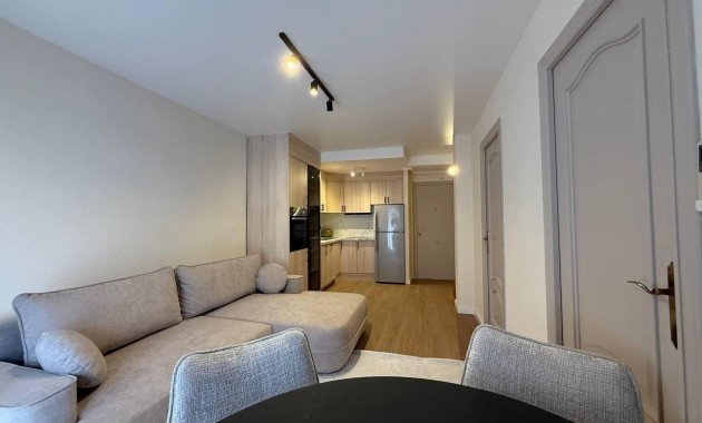 Venta - Apartamento / piso -
Torrevieja - Estacion de autobuses