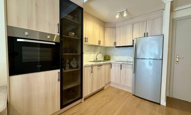 Venta - Apartamento / piso -
Torrevieja - Estacion de autobuses